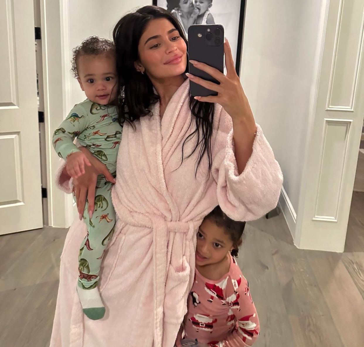 Kylie Jenner officially changes her son's name - PaiPee